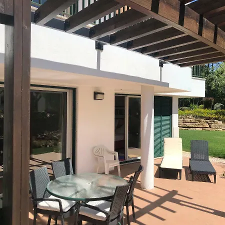 Sunny Sanctuary Apartment Quarteira